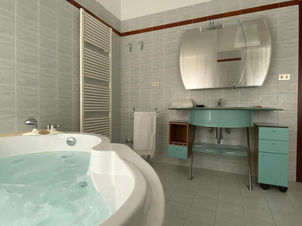 Maruru B & B Dell'Arte Чивитанова-Марке Экстерьер фото